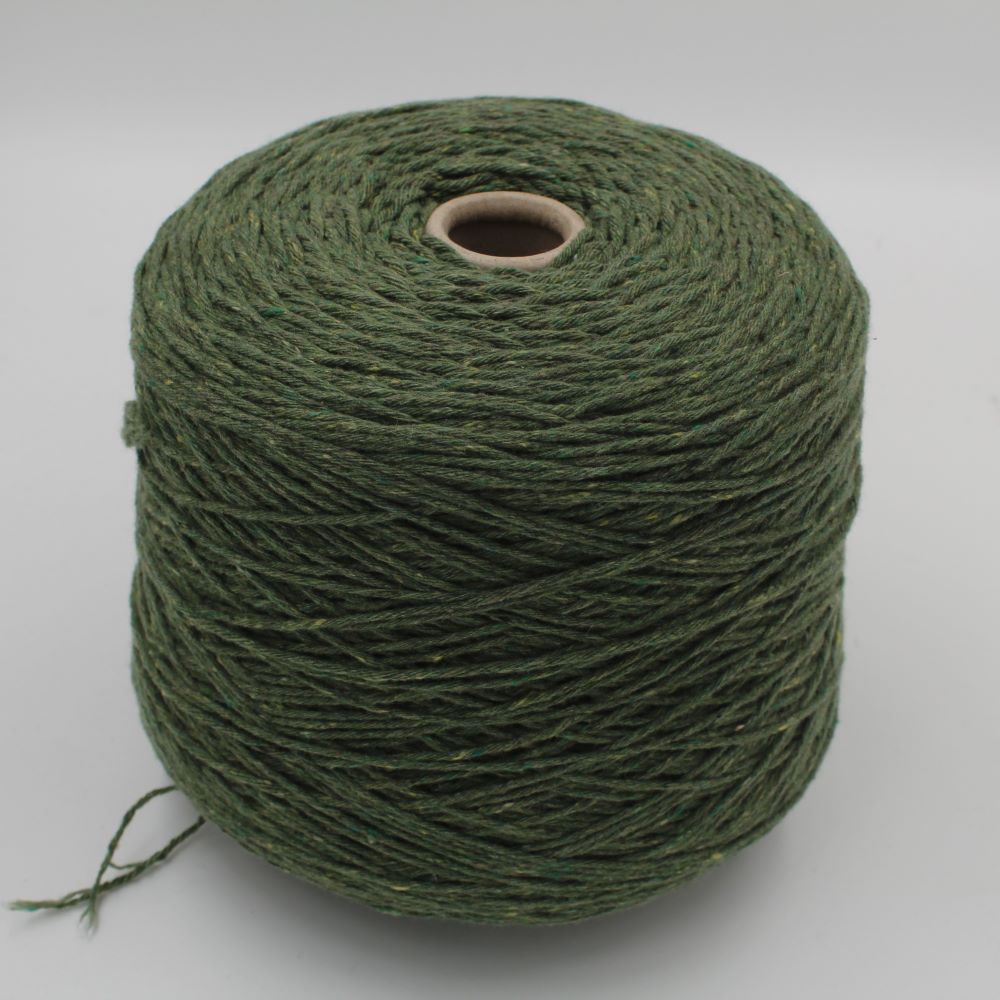 Filato 97% Cashmere 3% Merinos nm 7/12 colore verde rocche 520gr